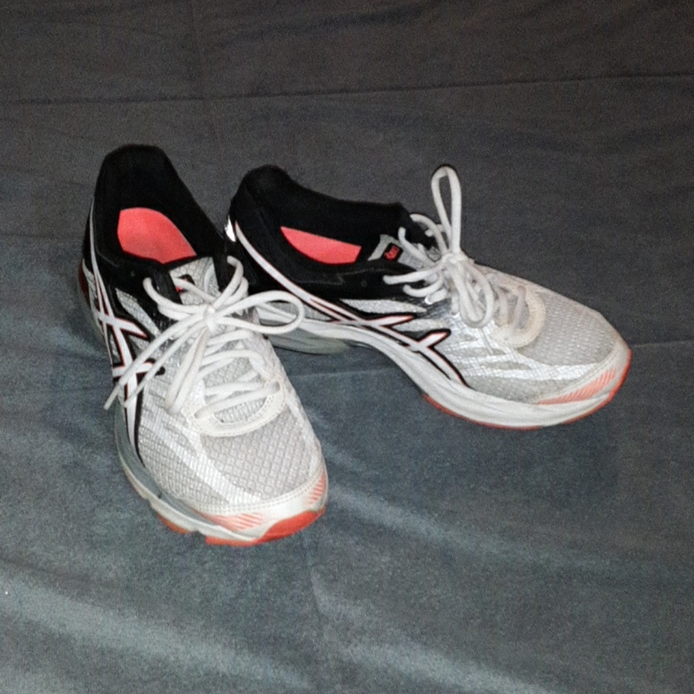 Asics Gel womens 8.5 white sneakers, orange black